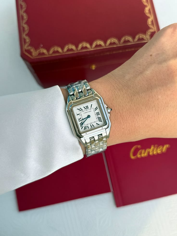 Cartier Panthère medium