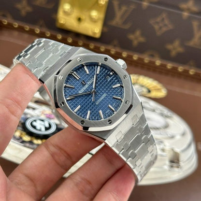 AUDEMARS PIGUET – Royal Oak Ultra Thin