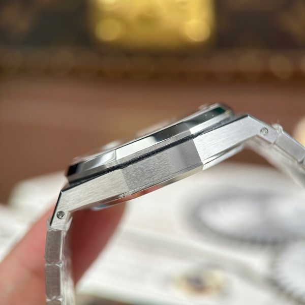 AUDEMARS PIGUET – Royal Oak Ultra Thin