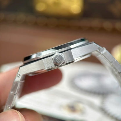 AUDEMARS PIGUET – Royal Oak Ultra Thin