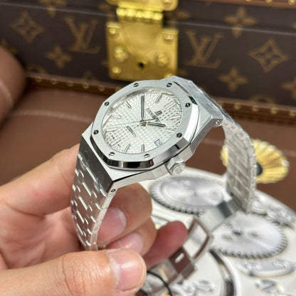 AUDEMARS PIGUET – Royal Oak Ultra Thin