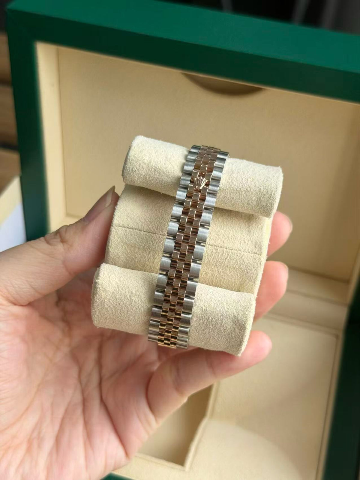 ROLEX – Datejust Lady 28mm