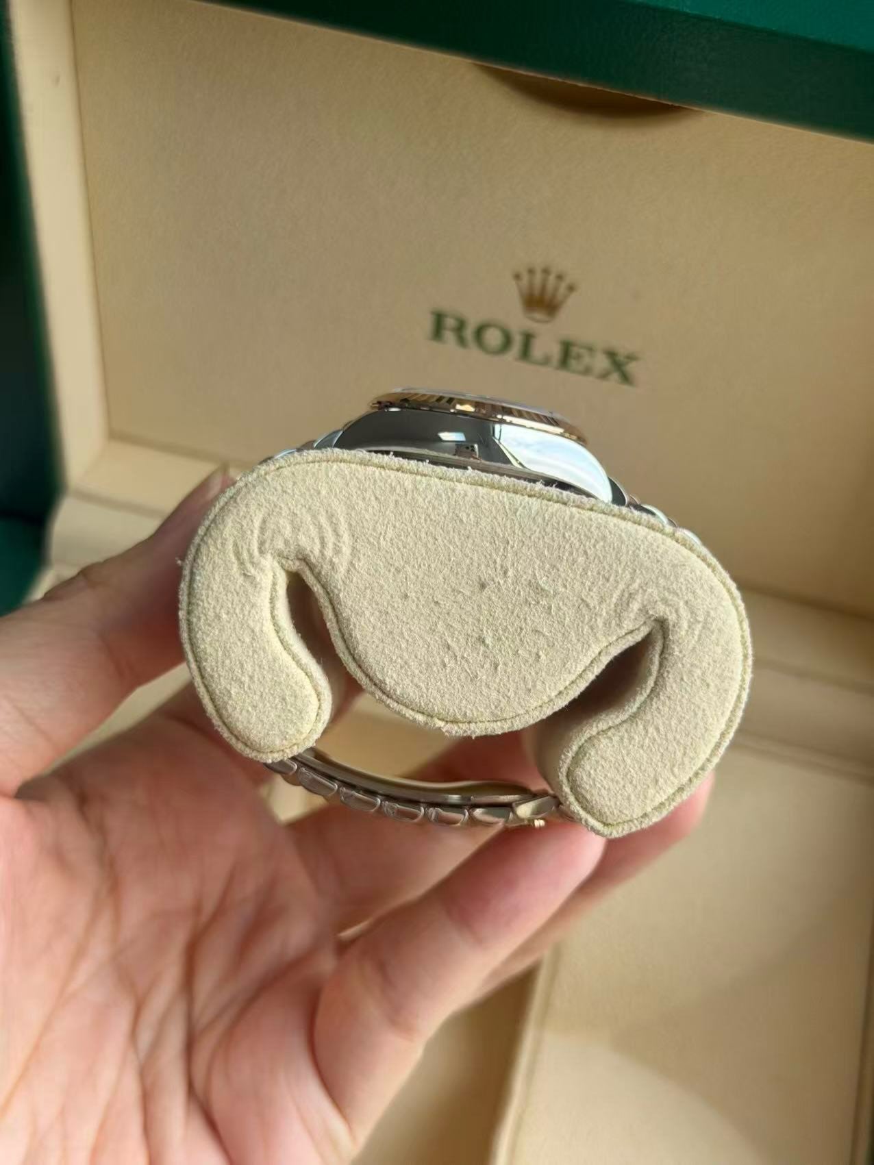 ROLEX – Datejust Lady 28mm