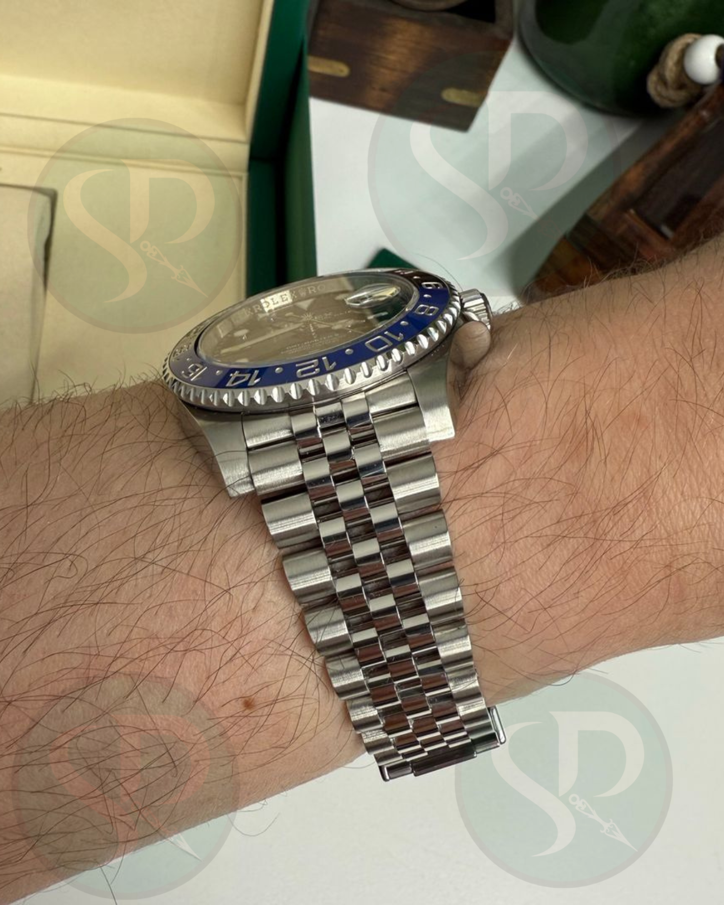GMT-Master II 40 “Batgirl”