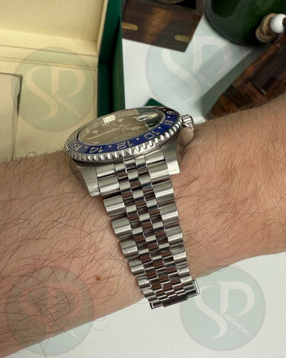 GMT-Master II 40 “Batgirl”
